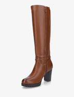 Botas con suela y tacón altos dentados